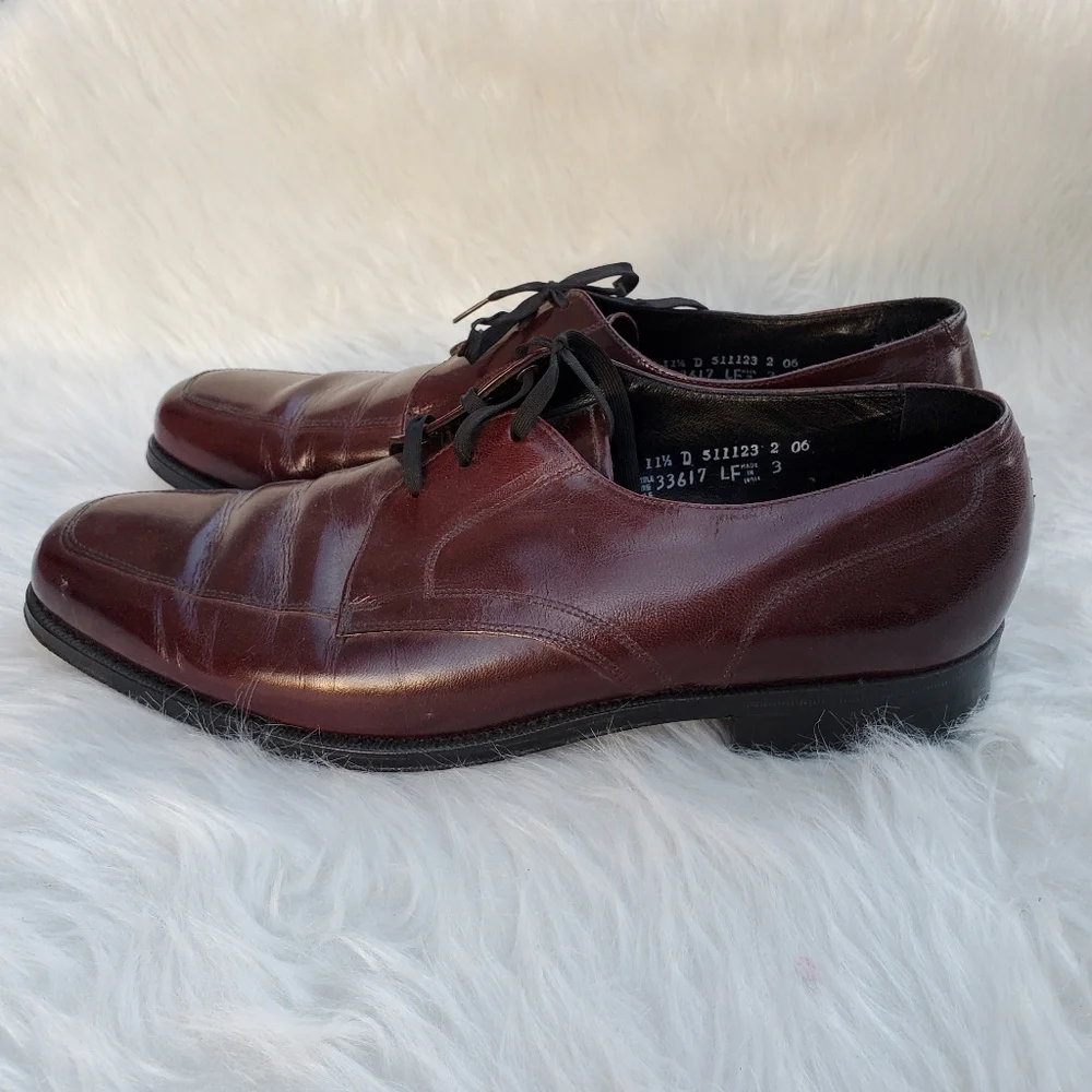 Vintage Florsheim 33617  Burgundy Leather Apron Toe Lace Up Dress Shoes, 11.5